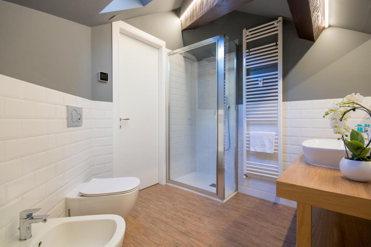 Aqualago casa vacanze Suite Verbania Exterior foto